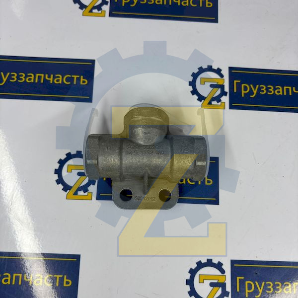 Клапан двухмагистральный 64221-3562010 (БелОМО)